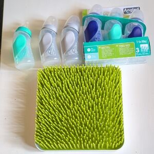New Evenflo 6 Angled Bottles & Green Baby Bottle Drying Rack